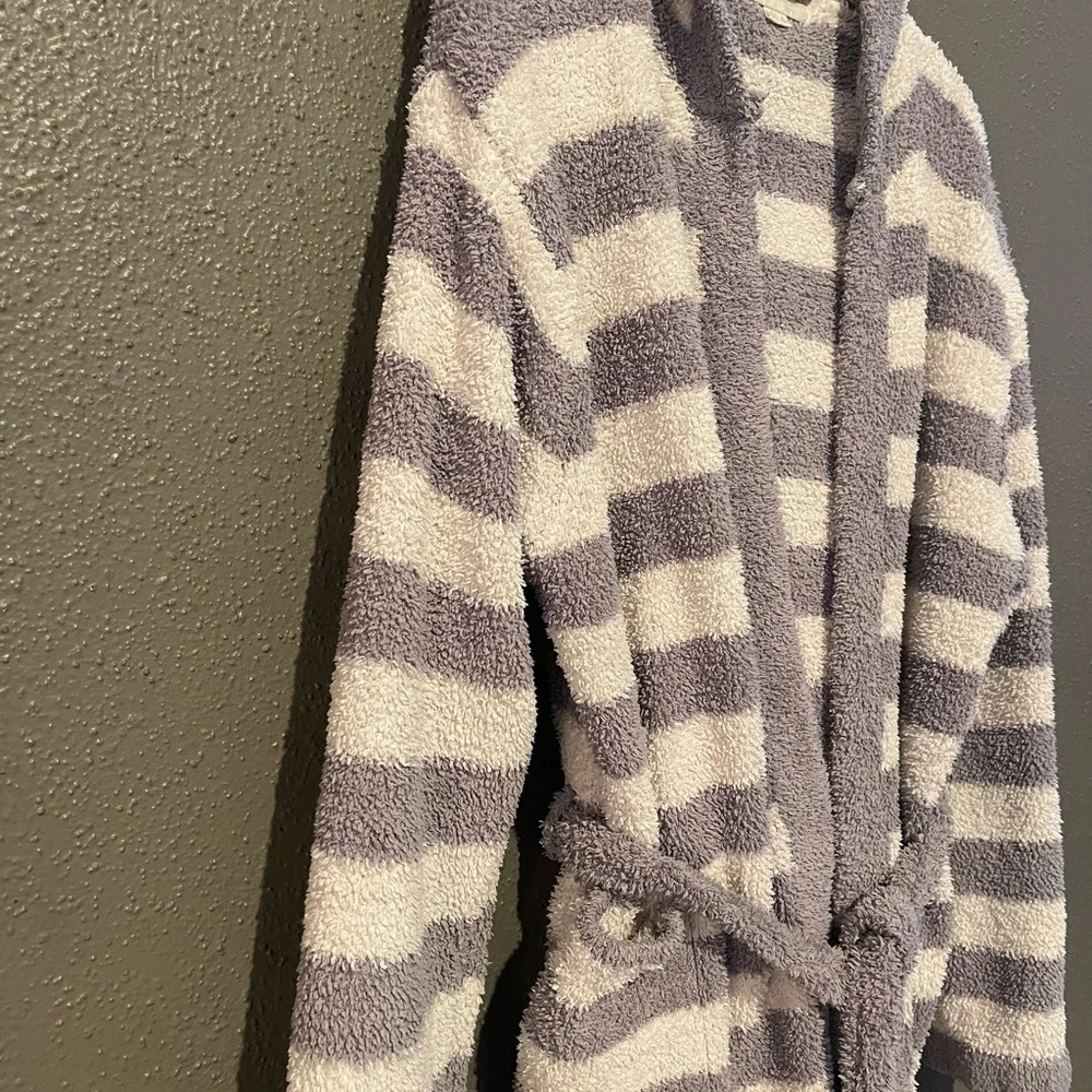 Barefoot Dreams Cozy Chic® Stripe Hooded Robe - Picture 9 of 11